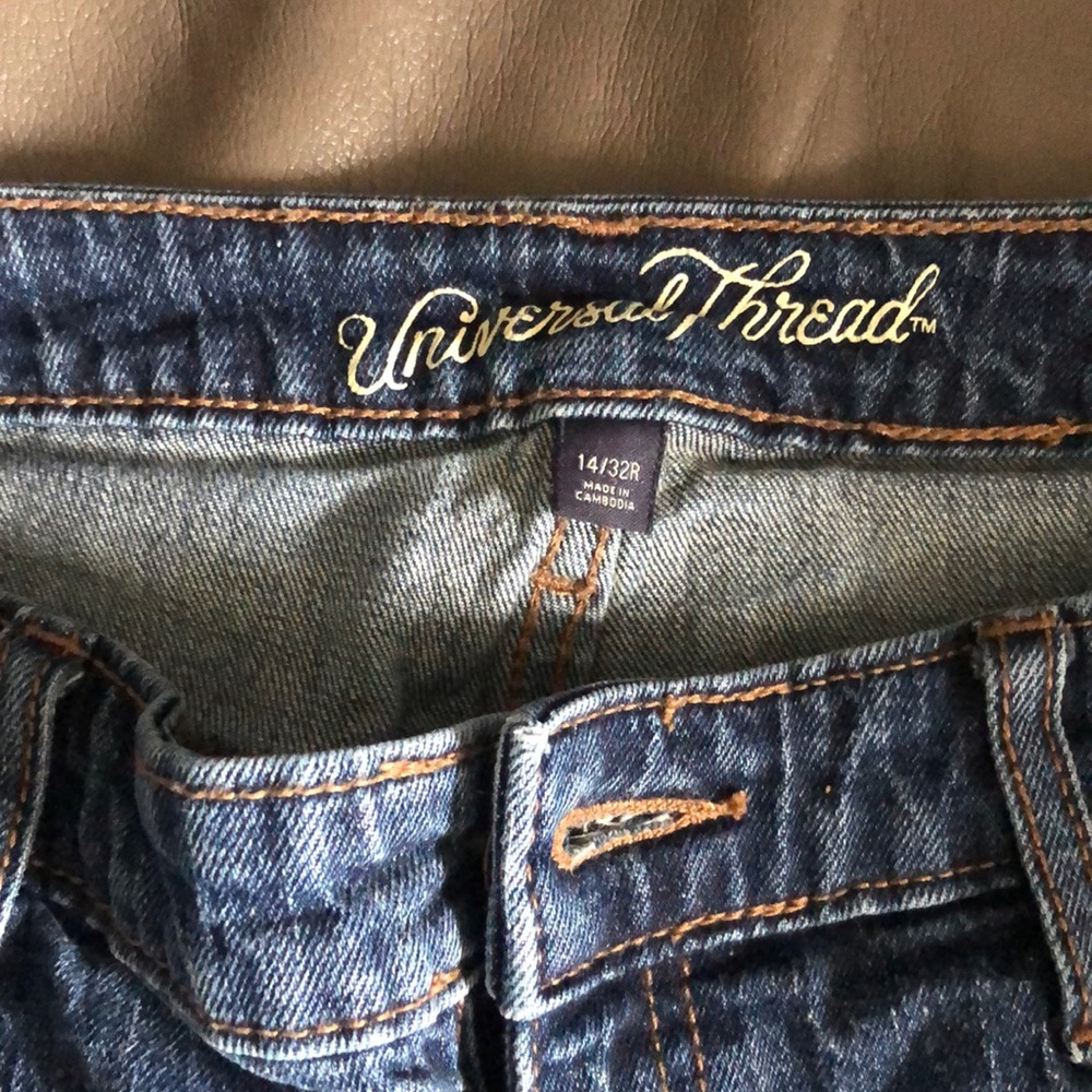Universal Threads Jeans